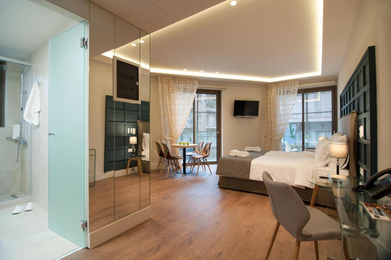 Platinum And Hotel Atena